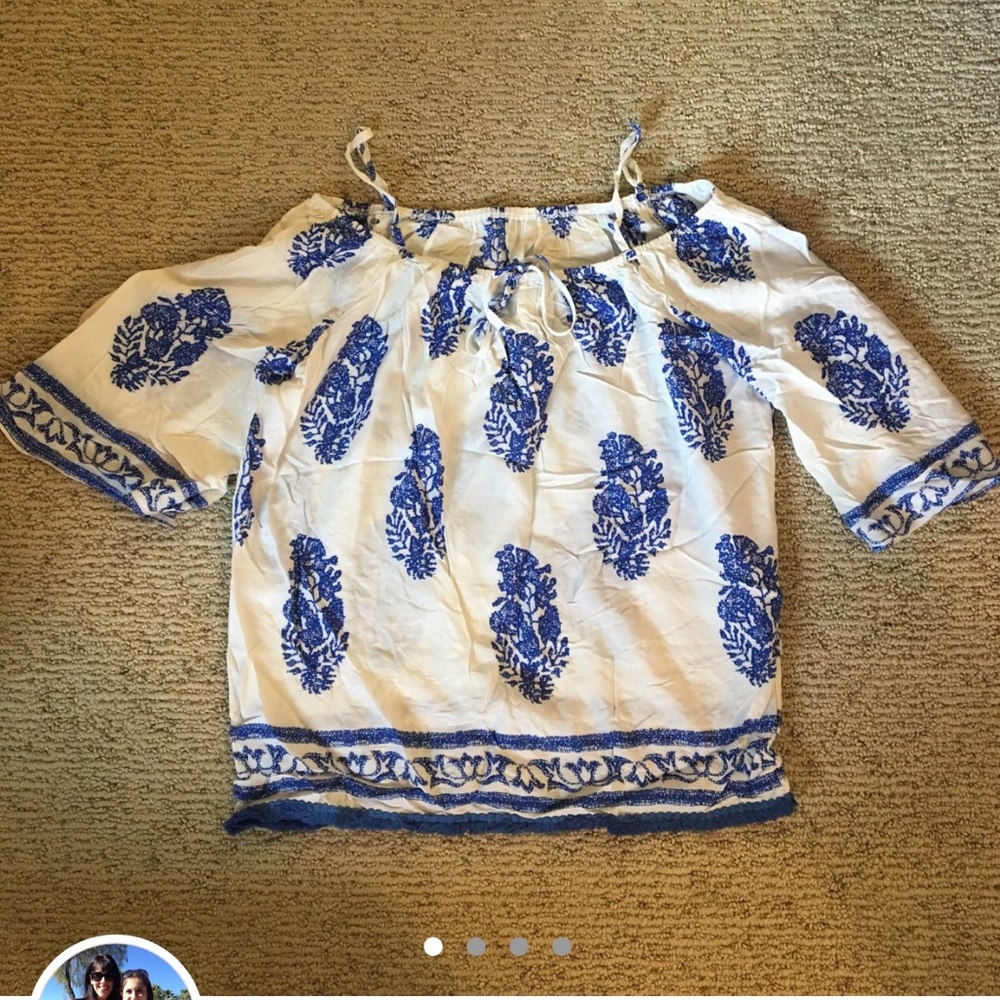 Off shoulder light weight blouse